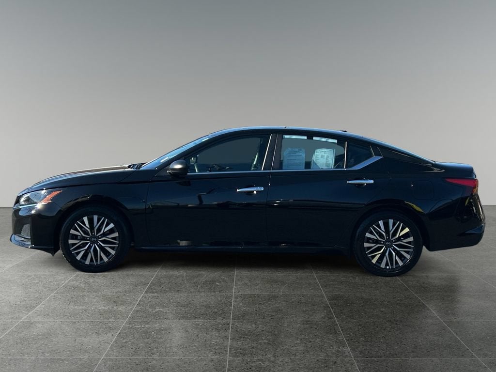 2025 Nissan Altima — interior view