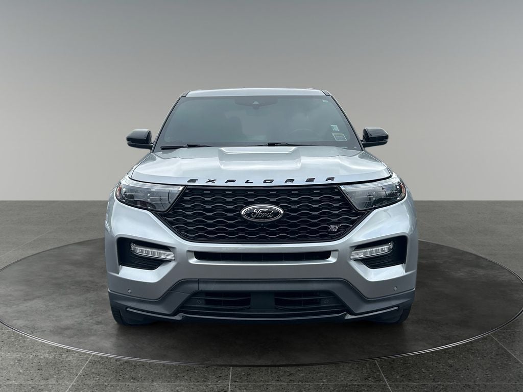 2022 Ford Explorer — side profile view