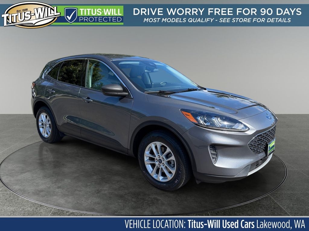 2022 Ford Escape Hybrid SE in Gray Metallic — front three-quarter view