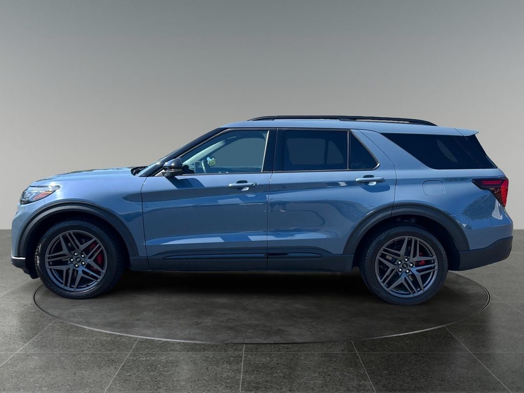 2025 Ford Explorer — detail view
