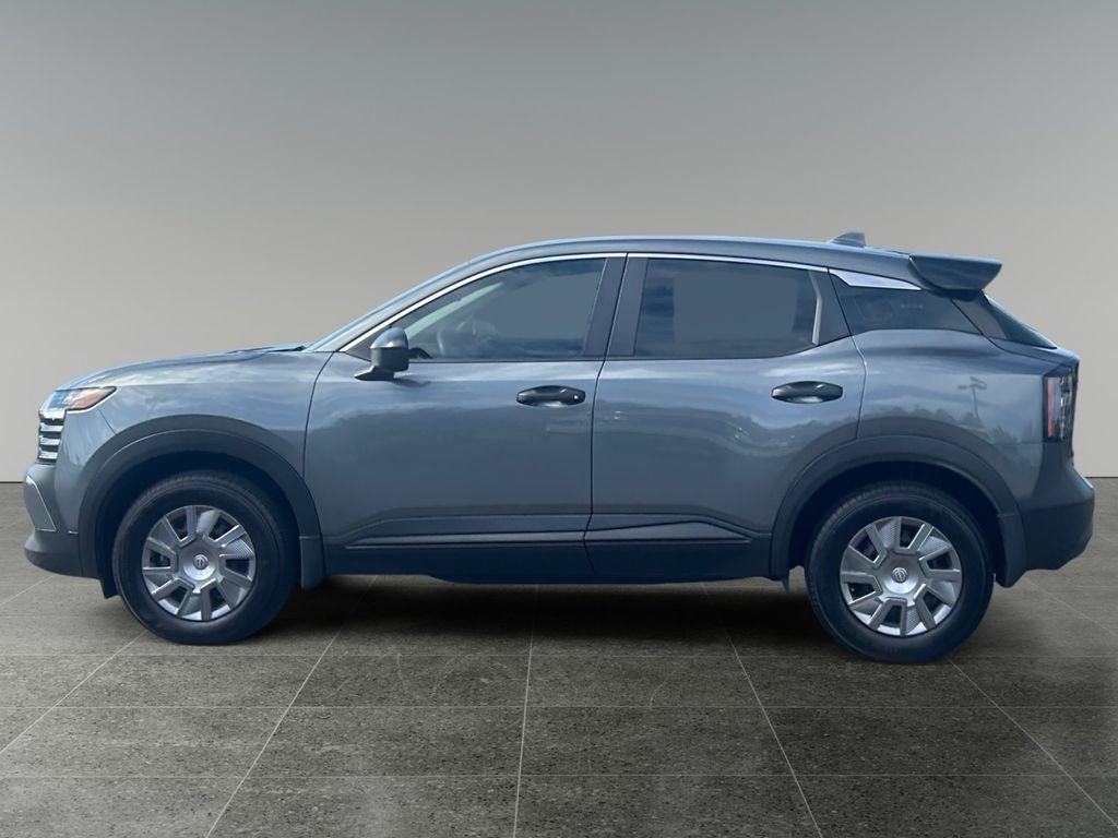 2025 Nissan Kicks — detail view